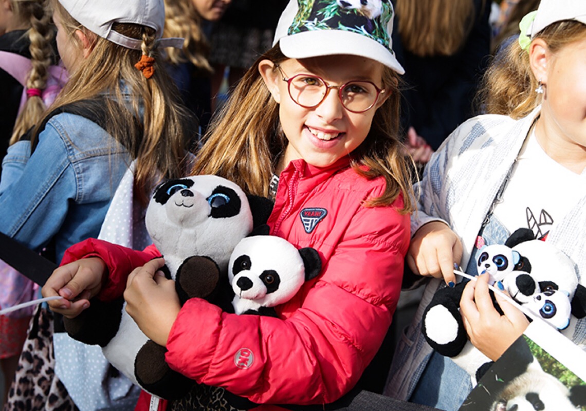 "Tchau, Fan Xing!" - Panda gigante nascido em zoológico holandês parte para a China