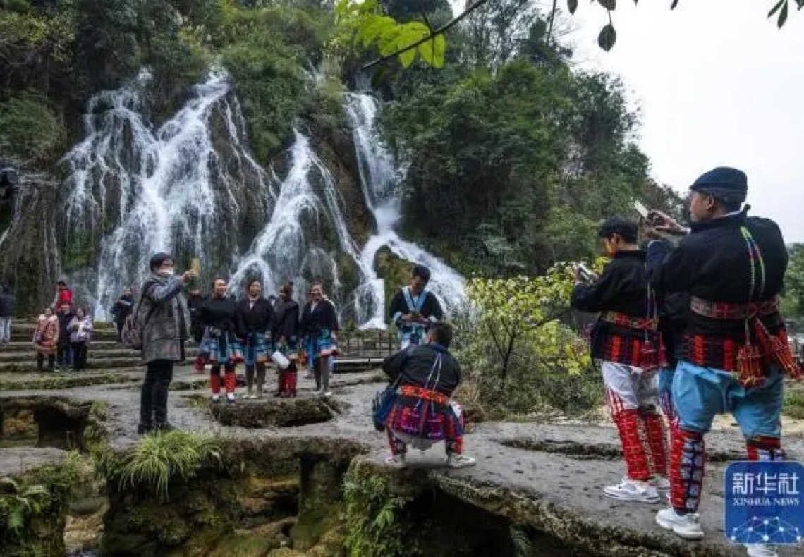 Ofertas atraem turistas antes do Festival da Primavera na China