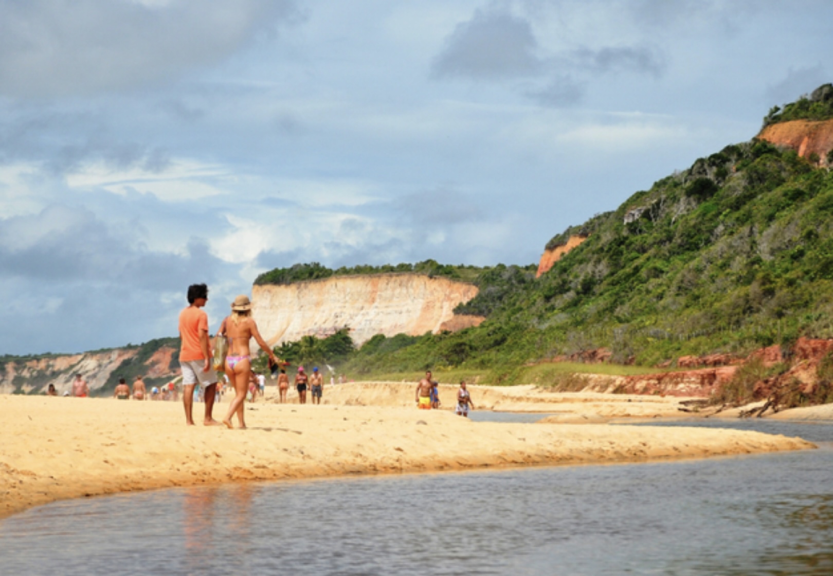 Arraial d’Ajuda é eleito o destino mais acolhedor em todo o mundo