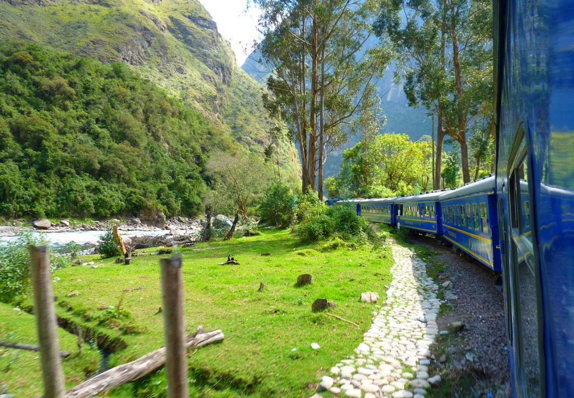 Trem vintage conduz roteiro luxuoso no Peru de Cusco a Machu Picchu