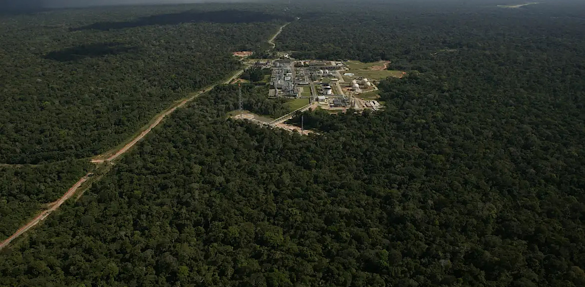 Justiça determina interrupção de novas licenças para empreendimento de gás na amazônia