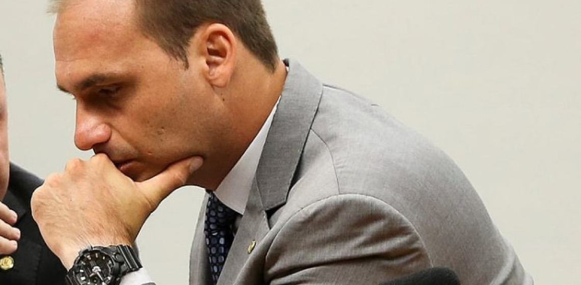 Bolsonaristas trocam Eduardo por Nikolas após autoexílio e irritam aliados