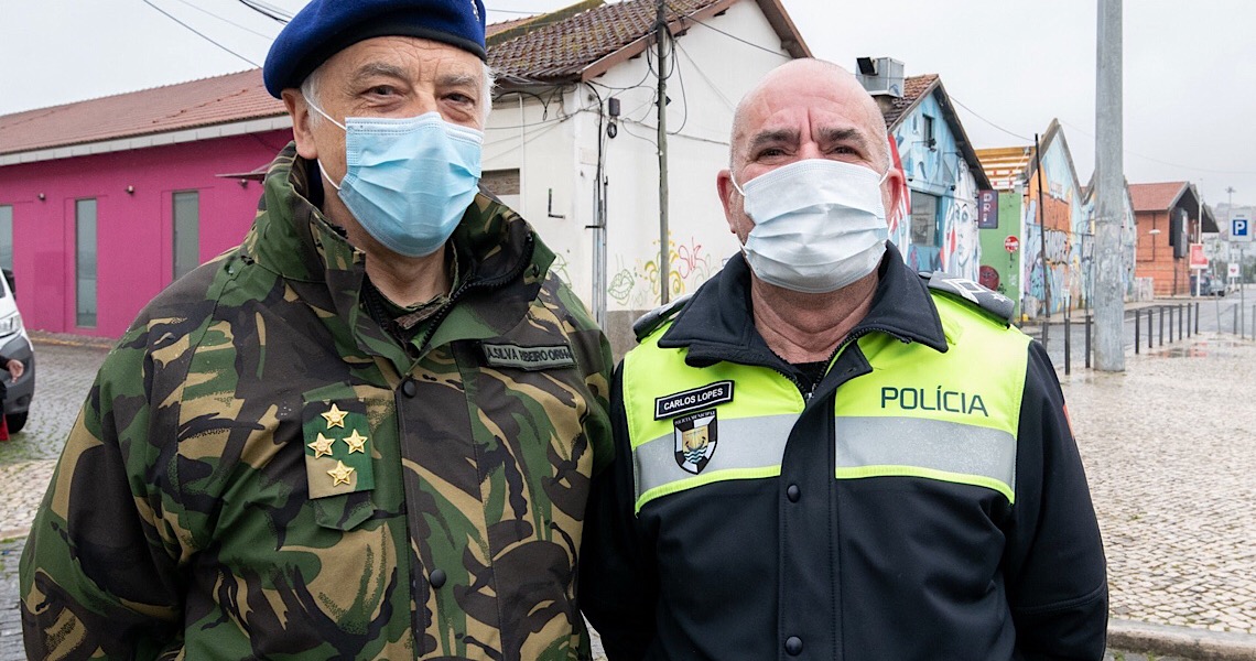 Testes, limpezas, produção de desinfetante: O papel dos militares no combate à pandemia em Portugal
