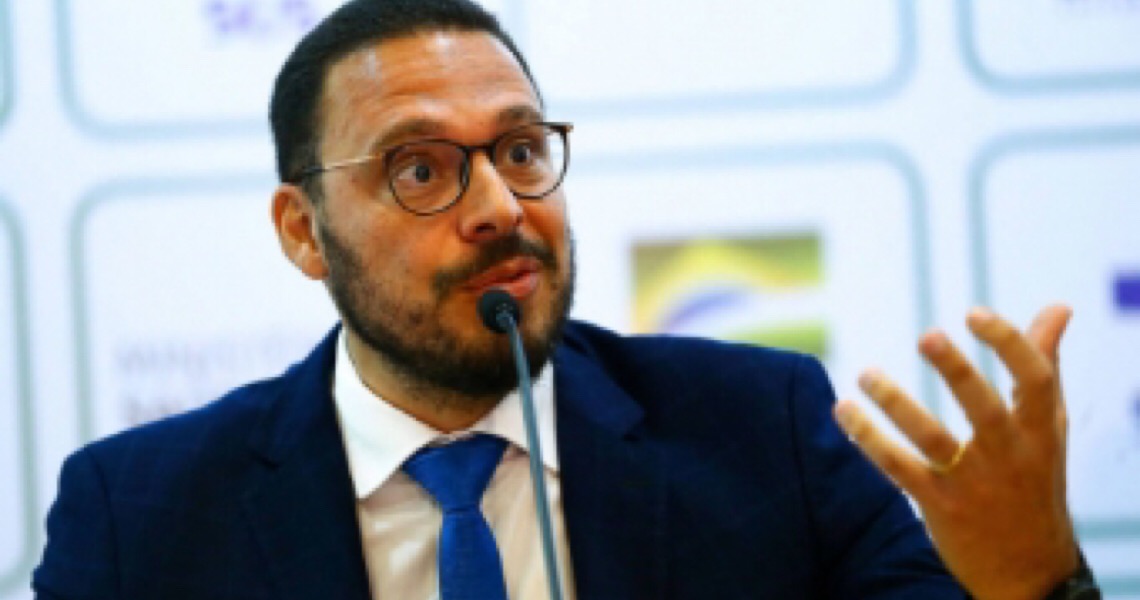 'Não quis ser responsável por ação equivocada', diz médico que deixou governo por apoiar quarentena