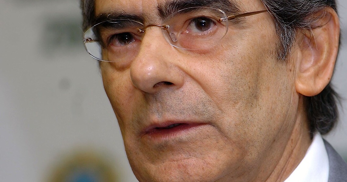 Carlos Ayres Britto chama Bolsonaro de “presidente constituicida”
