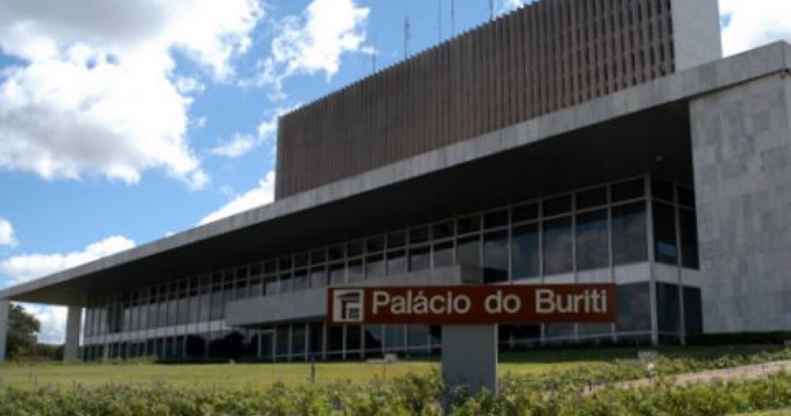 Governo do DF pede estudos para analisar possível abertura das escolas