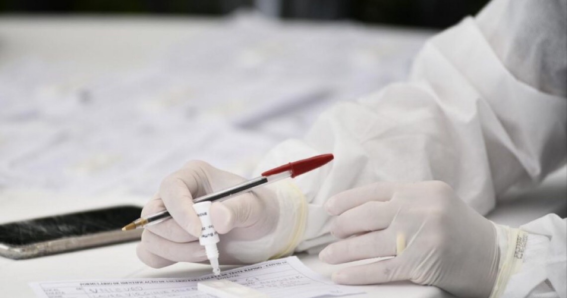 Brasil tem 165 mortes em 24h e chega a 2.906 óbitos por Covid-19