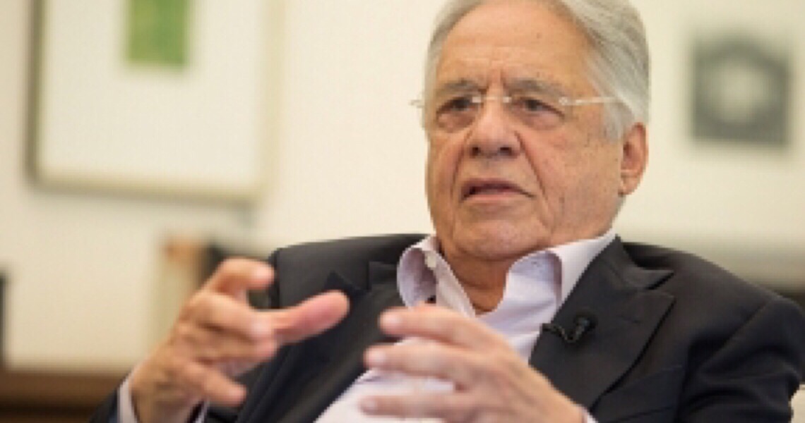 Chamar militares para o governo é sinal de fraqueza política de Bolsonaro, diz FHC