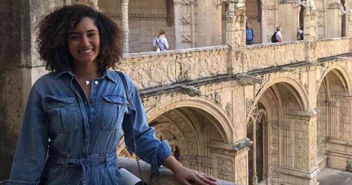 Dançarina brasileira pede socorro para voltar da Turquia