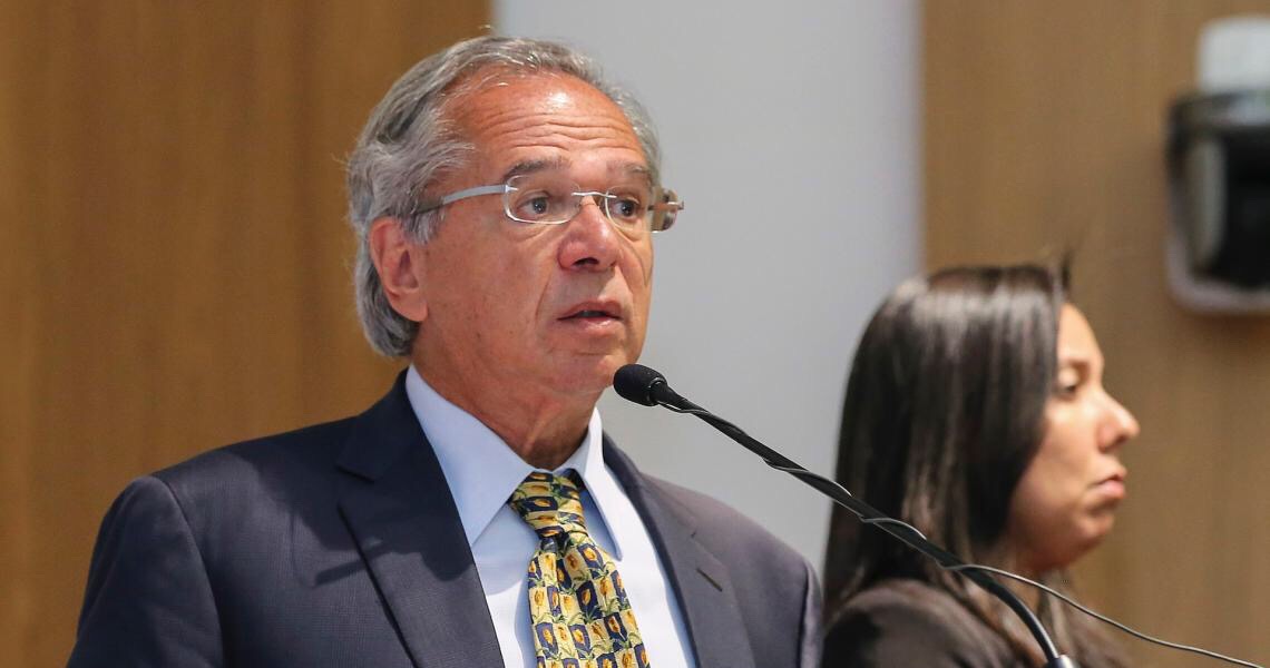 'Homem que decide economia no Brasil é um só: chama-se Paulo Guedes', diz Bolsonaro