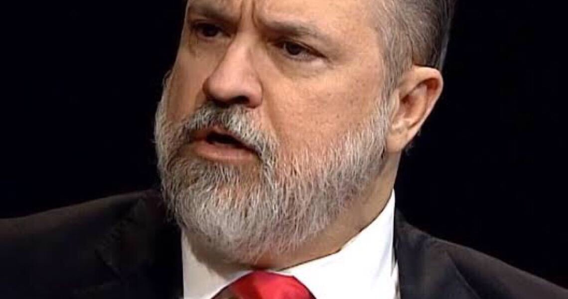 Aras pede a Ministério Público do DF investigação sobre agressões a jornalistas em manifestação