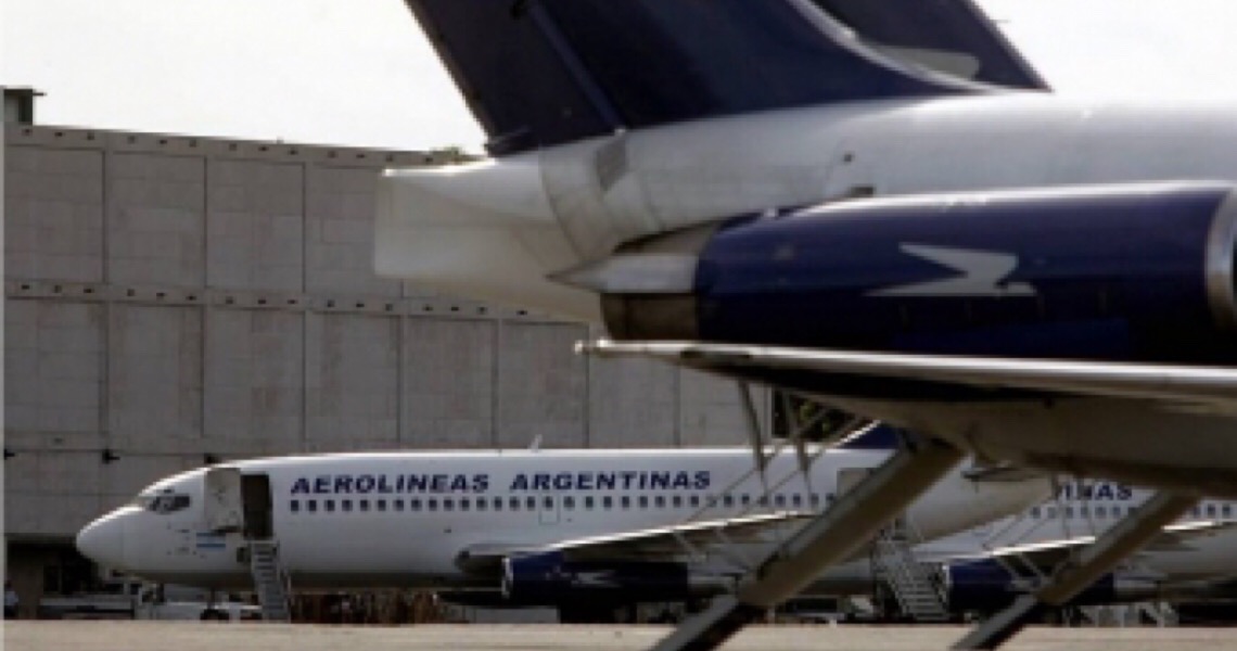 Sob impacto da pandemia, companhias aéreas argentinas anunciam fusão