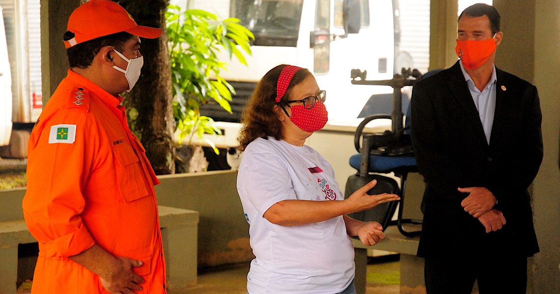 Corpo de Bombeiros doa 14 viaturas para bancos de leite do DF