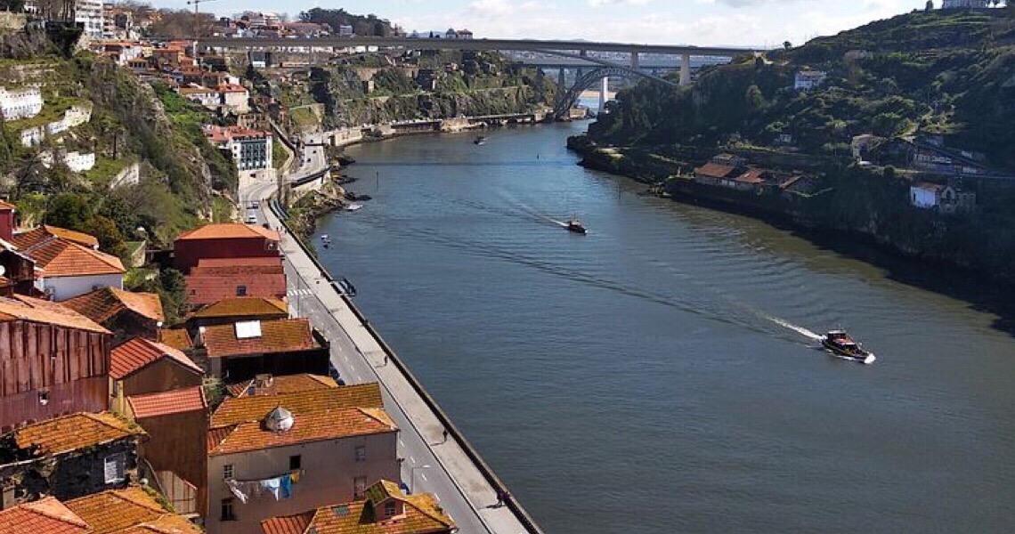 Com testagem em massa, Portugal mantém curva de contágio após relaxar isolamento
