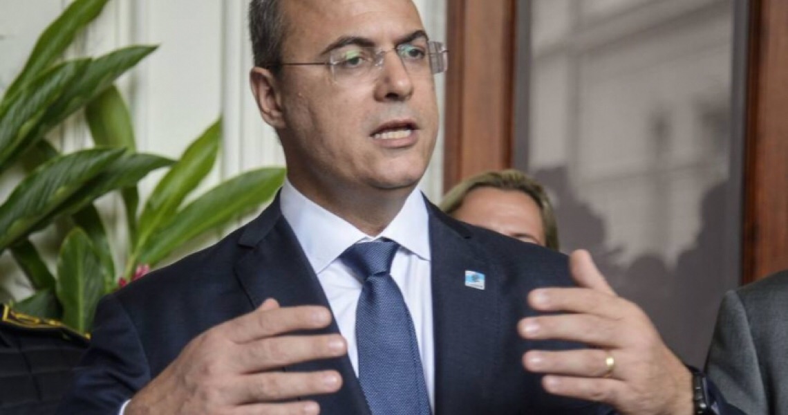Alvo de investigação e buscas, Witzel diz que interferência de Bolsonaro na PF está ‘devidamente oficializada’