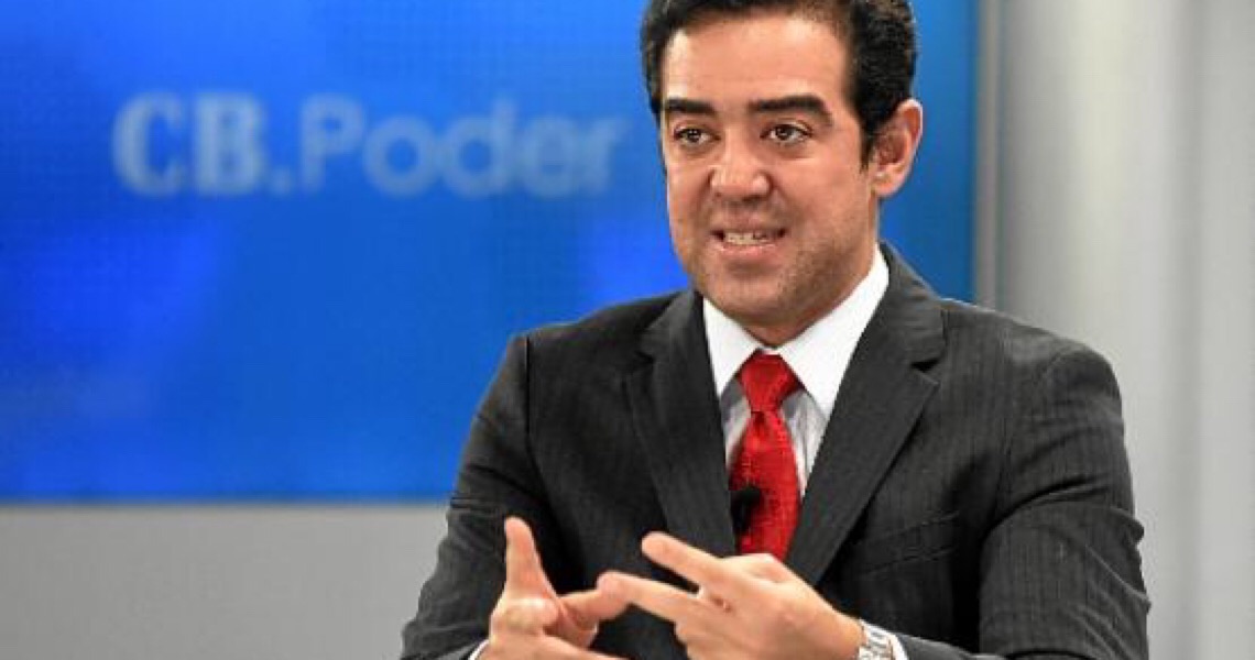 Duras críticas ao negacionismo e a estratégia da desinformação
