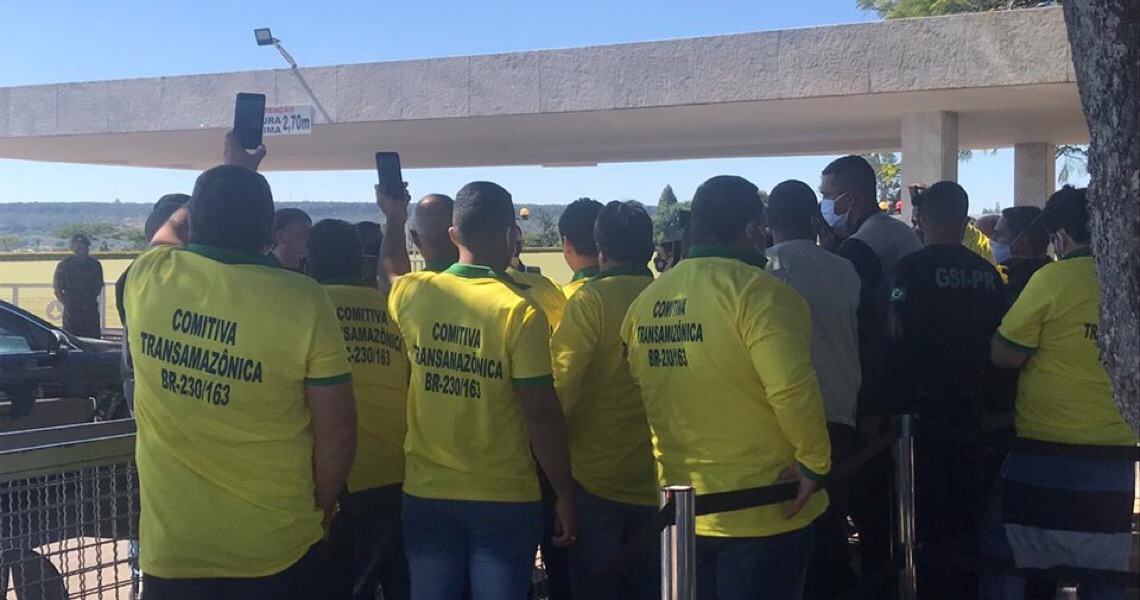 Bolsonaro critica índios, ONGs e demarcação de terras na Amazônia