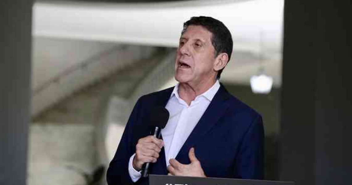 Adiar eleições em dois meses salvará 'milhares de vidas', diz David Uip