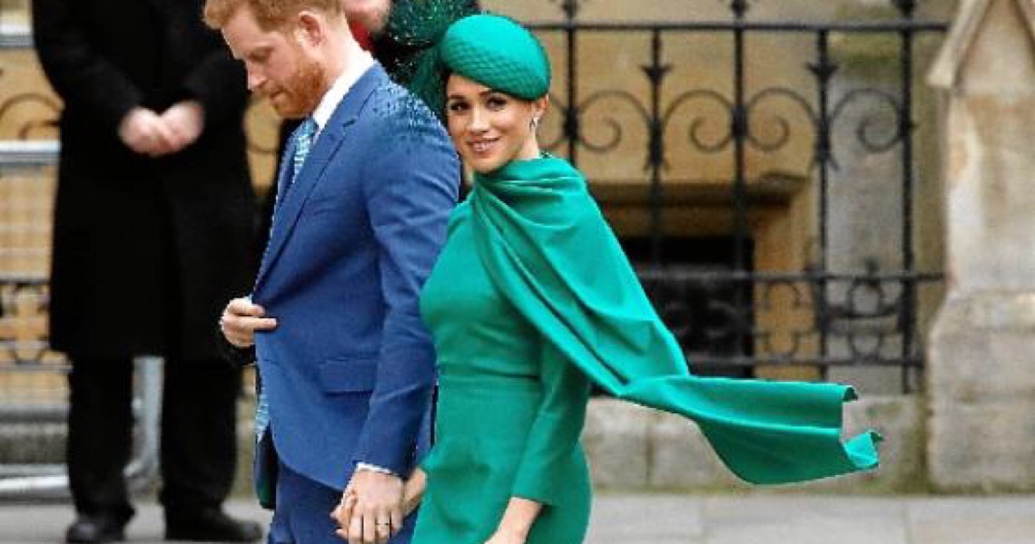 Detalhes inconvenientes. Livro revela nova versão do afastamento de Harry e Meghan da família real britânica