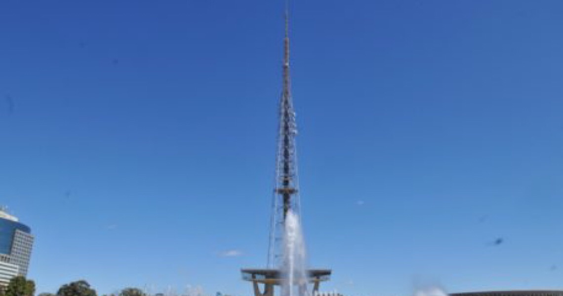 Monumento desenhado por Lúcio Costa:  Torre de TV volta atrair famílias