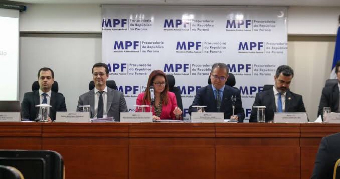 Aras mente ao dizer que tem provas contra a Lava Jato. Se tivesse, já teria exibido