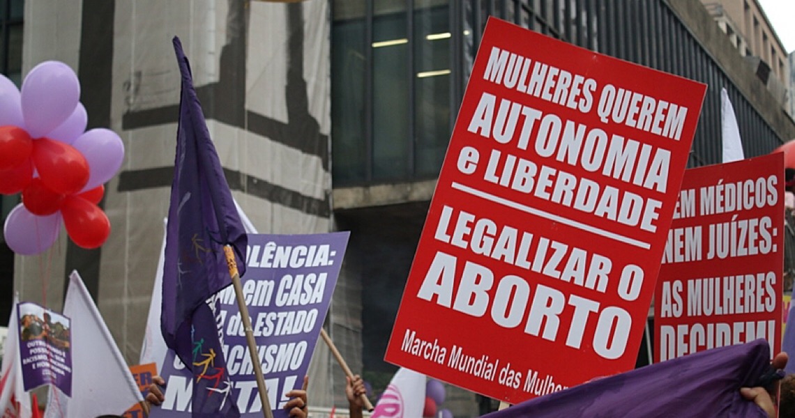 Parem de invadir os corpos das mulheres e meninas!