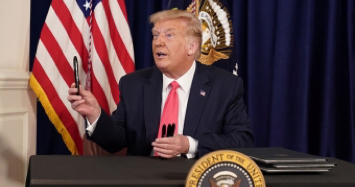 Democracia sai machucada do governo Trump, diz professor na Univ. do Texas