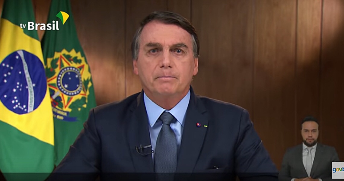 Sem provas, Bolsonaro coloca em xeque apuração das eleições