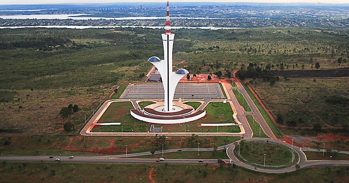 Moradores mais ricos de Brasília pagam menos IPTU do que os mais pobres