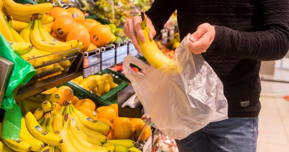 Alemanha bane sacolas plásticas no comércio