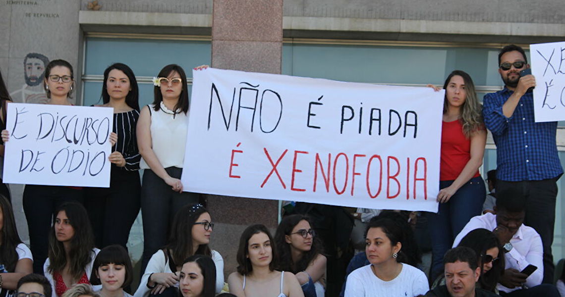 Em pesquisa da Casa do Brasil de Lisboa, 85% dos imigrantes dizem sofrer preconceito; veja histórias