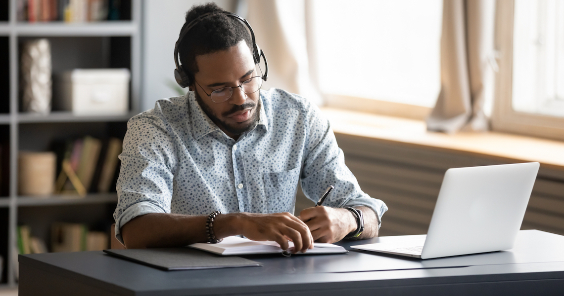 Escritório híbrido está entre tendências do trabalho para 2021