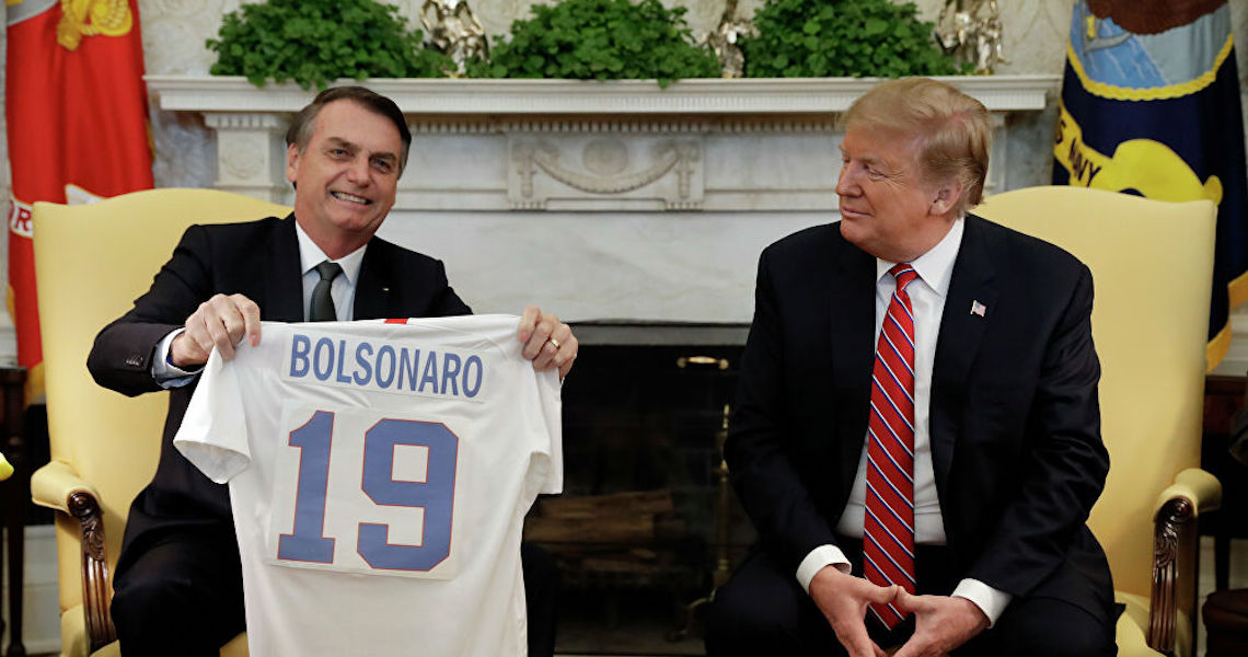 Brasil gasta muito com sua imagem no exterior, mas o retorno é baixo, avaliam especialistas