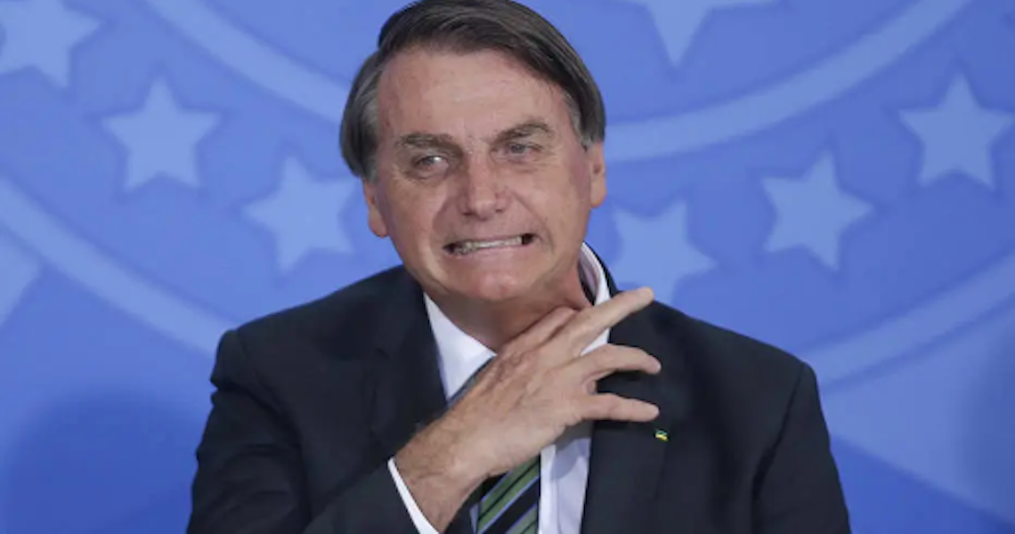 Brasil quebrou? Bolsonaro mente para não pagar auxílio e ameaçar instituições, dizem especialistas