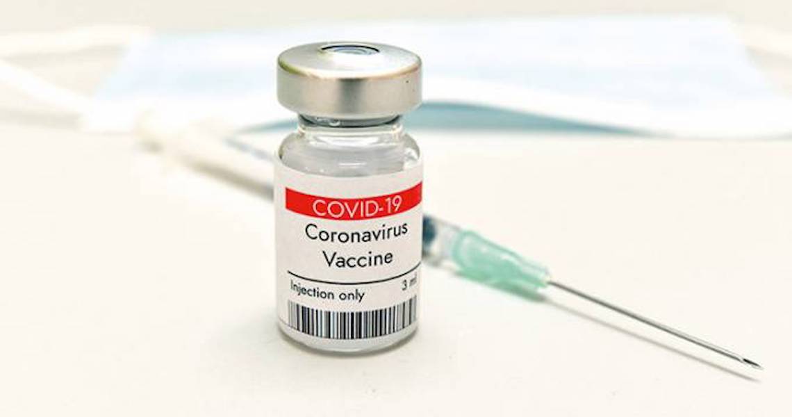 Posturas diante da vacinação: Negacionismo, triunfalismo e aceitabilidade