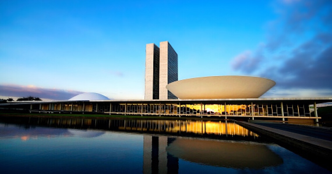 Congresso avalia reduzir poder de governadores sobre PM e polícia civil