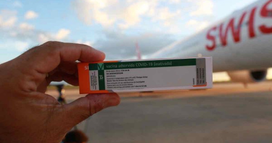 Diretor da Faculdade de Medicina da UnB diz estar satisfeito com Coronavac