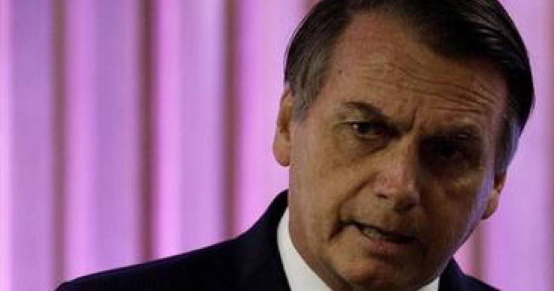 Colunista da Folha pede prisão de Bolsonaro, de seus filhos e da deputada Bia Kicis