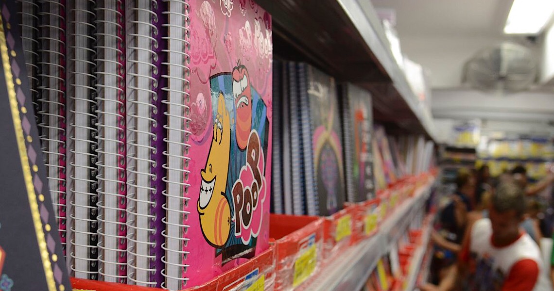 Órgãos de proteção alertam consumidor sobre compra de material escolar