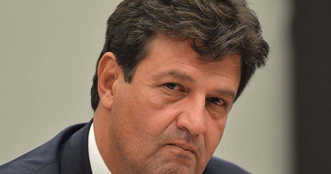 “É hora da sociedade se apropriar da liderança necessária que o governante de plantão não tem”, diz Mandetta