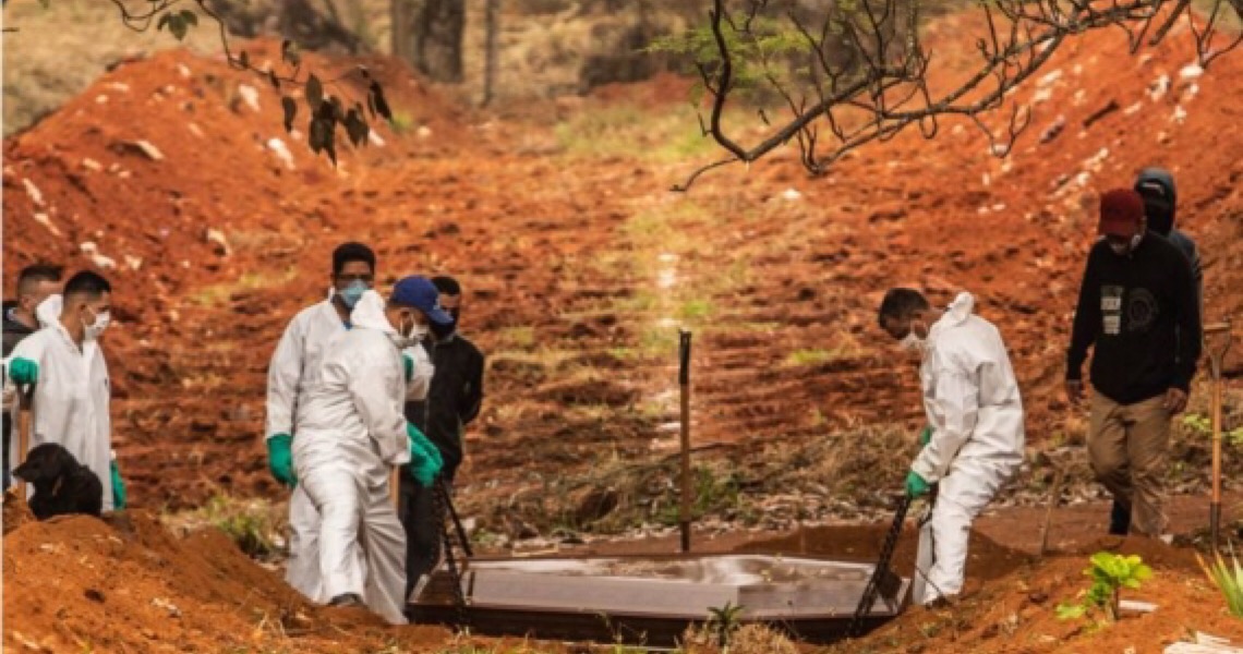 Polarização política provocou aumento de mortes por covid-19, diz estudo