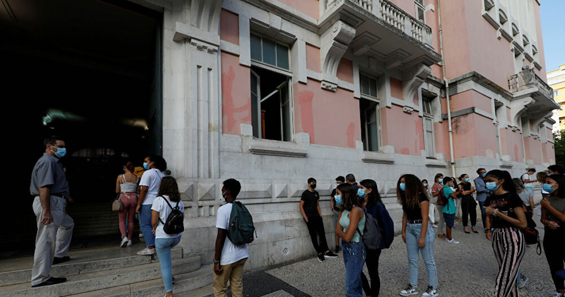 Apesar de lockdown, Portugal lidera média de casos da Covid-19 per capita