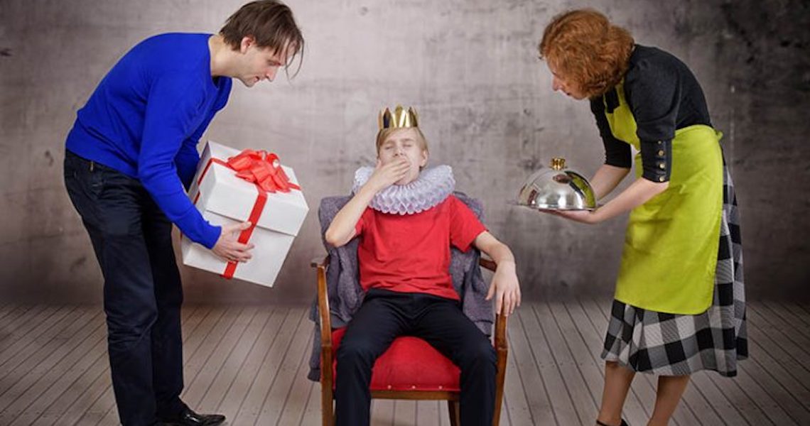 Filhos precisam de alguém para CUIDAR deles, não de alguém para servir a eles!