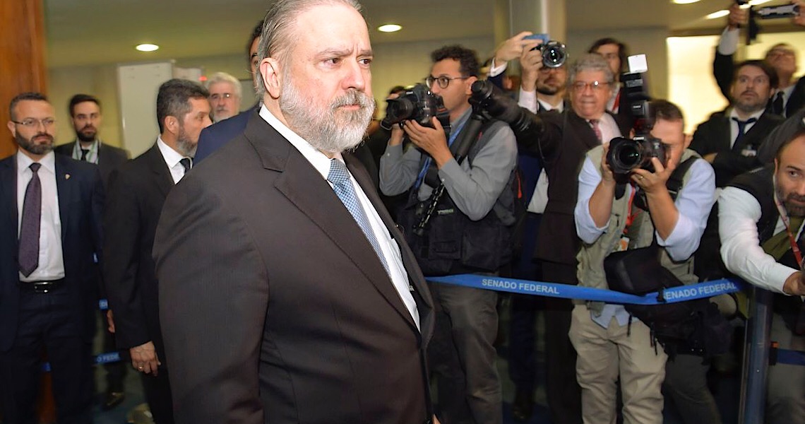 PGR pede abertura de inquérito sobre conduta de ministro da Saúde