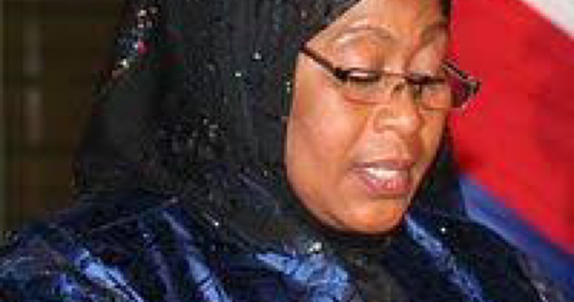 Samia Suluhu toma posse como primeira mulher a liderar a Tanzânia