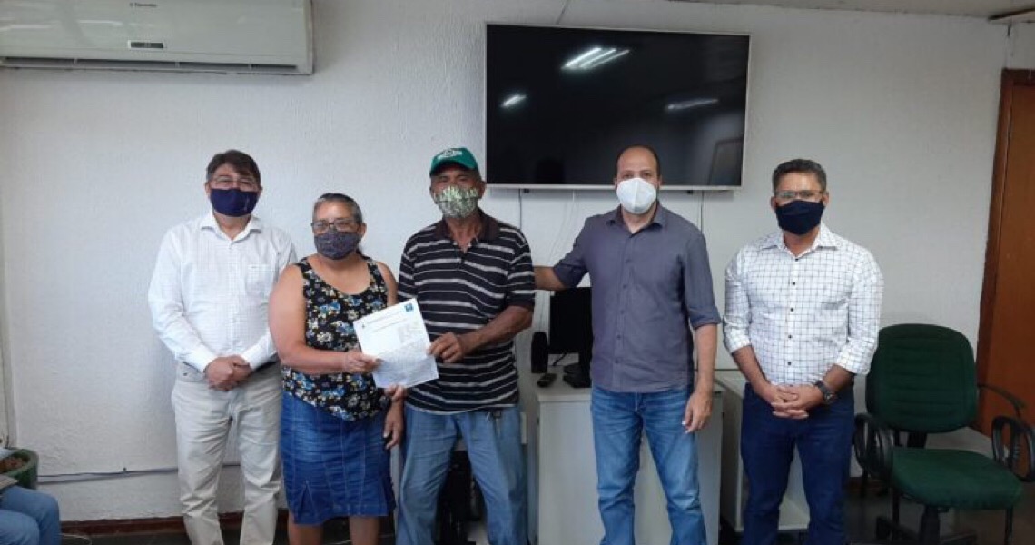 Produtores do Assentamento Nova Camapuã recebem títulos de suas terras