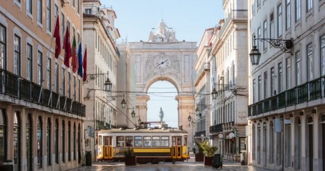 Após lockdown, Portugal registra apenas uma morte por Covid em 24h