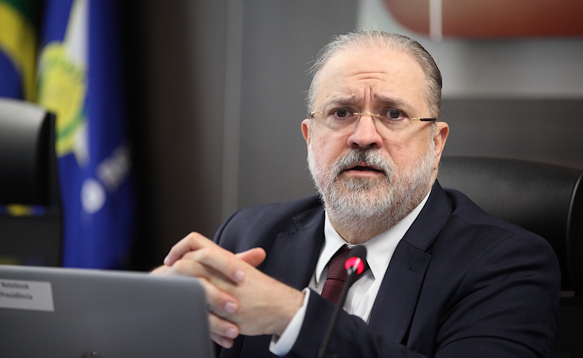 Aras reage a senador governista e diz que ‘convite’ para Lindôra ir à CPI da Covid seria ‘afronta ao Ministério Público sem precedentes’