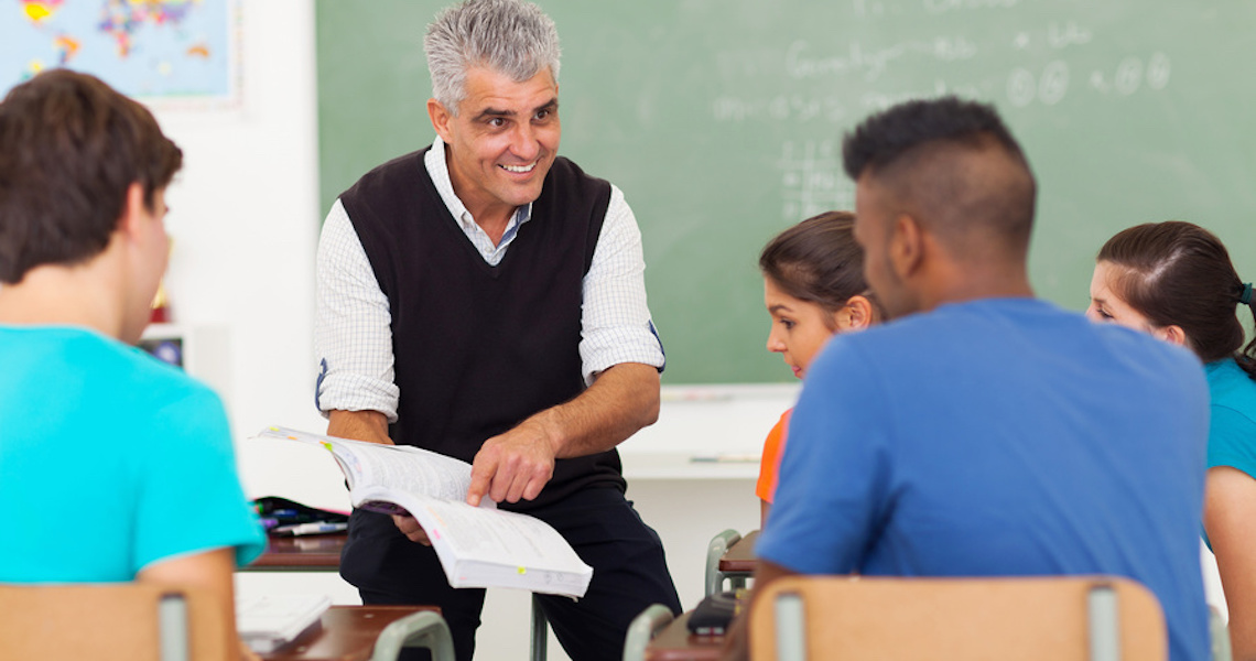 Professores se sentiriam mais valorizados se participassem das políticas públicas educacionais