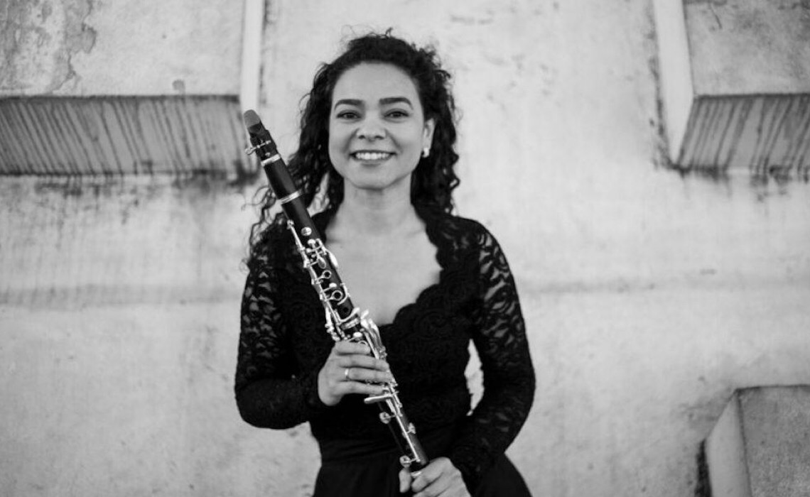 Voz, violoncelo e clarineta nos concertos de junho